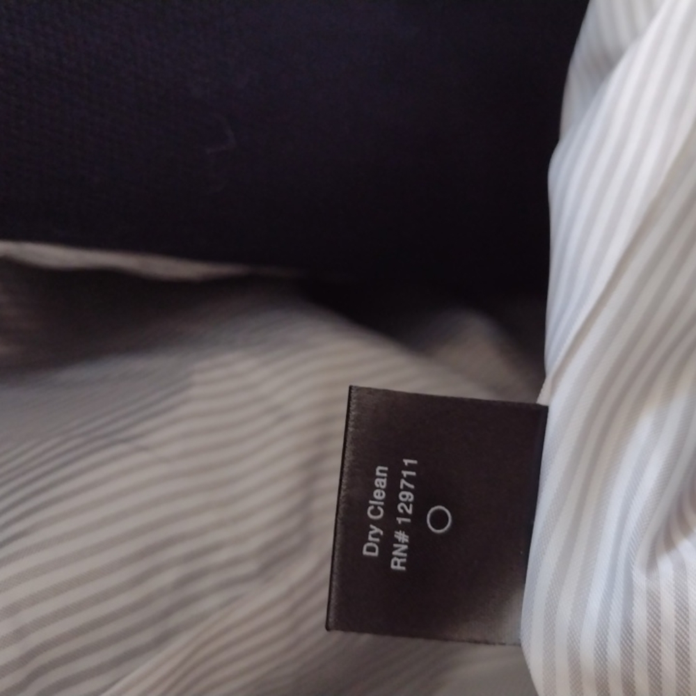 Jenni Kayne Navy Tailored Blazer - Picture 10 of 16